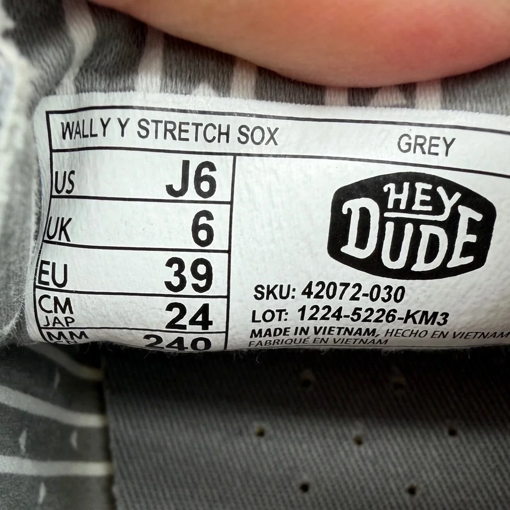 Hey Dude Wally Y Stretch Sox Women Size J6 Grey Casual Slip On Loafers 42072-030